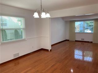 21 Davids Ct, Dayton, NJ 08810