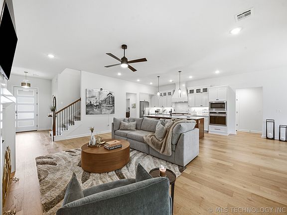 3rd image of 1509 N 71st St