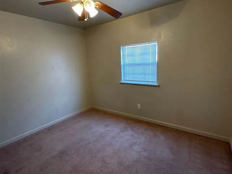 2503 N Adams St — Photo 8