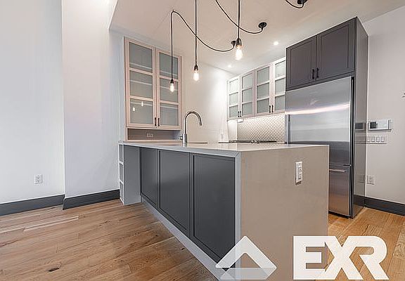 3rd image of 10 Montieth St APT 401