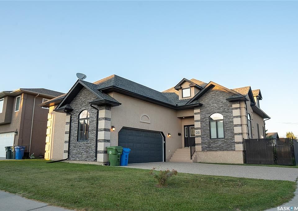 1st image of 62 Glen Howard WAY