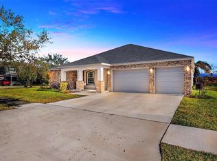 2402 Cumberland Cliff Dr, Ruskin, FL 33570