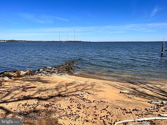 5th image of 7039 Bay Front Dr
