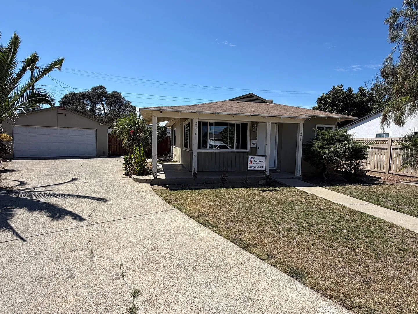 329 S. Scott Drive -- 2 bedroom, 1 bathroom South-East Santa Maria Home — Photo 1