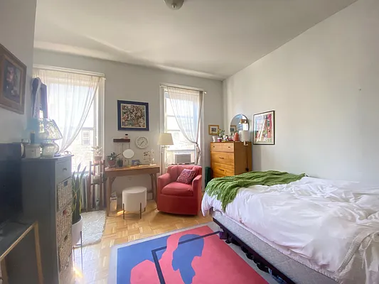 Rented by Dream Space Realty | media 24