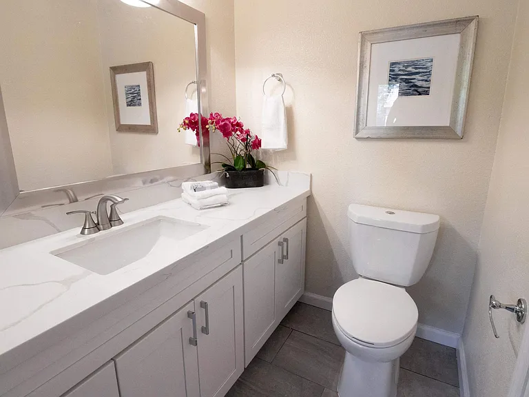 Meadowood Village Apartments — Photo 23