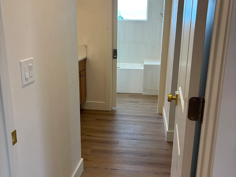 10121 N 6960 W — Photo 11