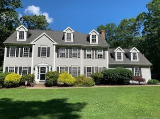 21 James Vincent Dr, Clinton, CT 06413