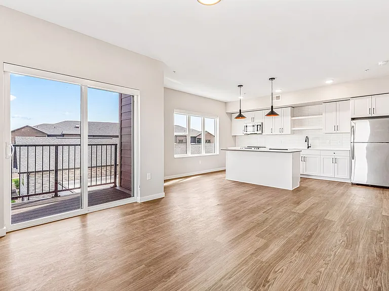 Asher Apartments - LIMITED-TIME OFFER 8 WEEKS FREE! — Photo 131