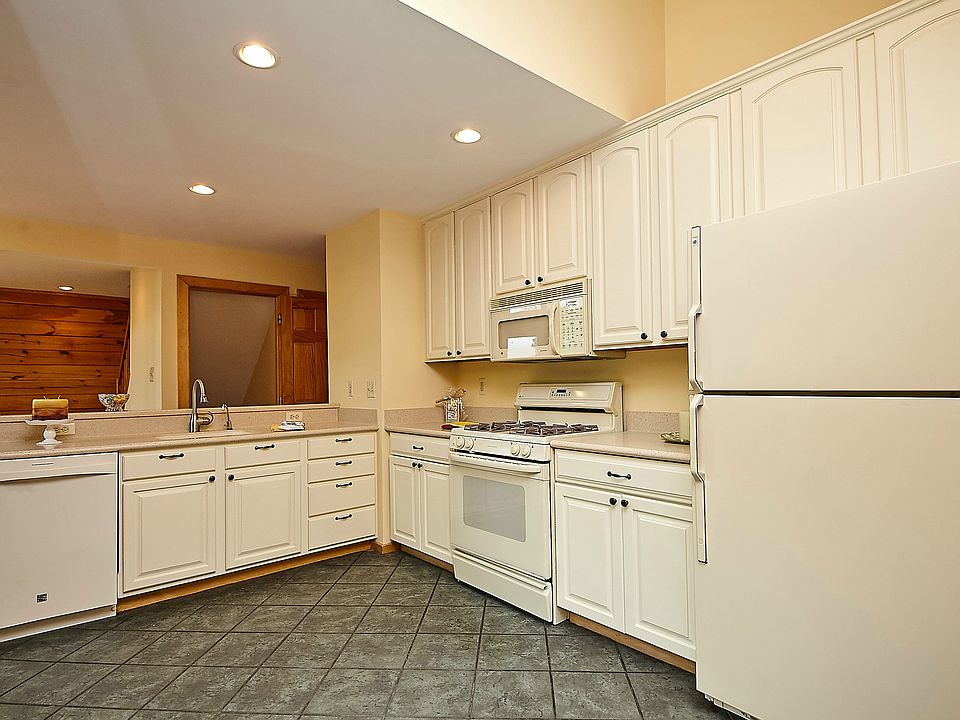 17045 Duck Ln Haymarket VA 