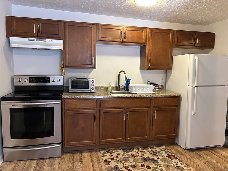 514 E 32nd St #1 — Photo 5