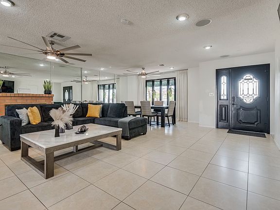 2nd image of 340 Palo Verde Dr
