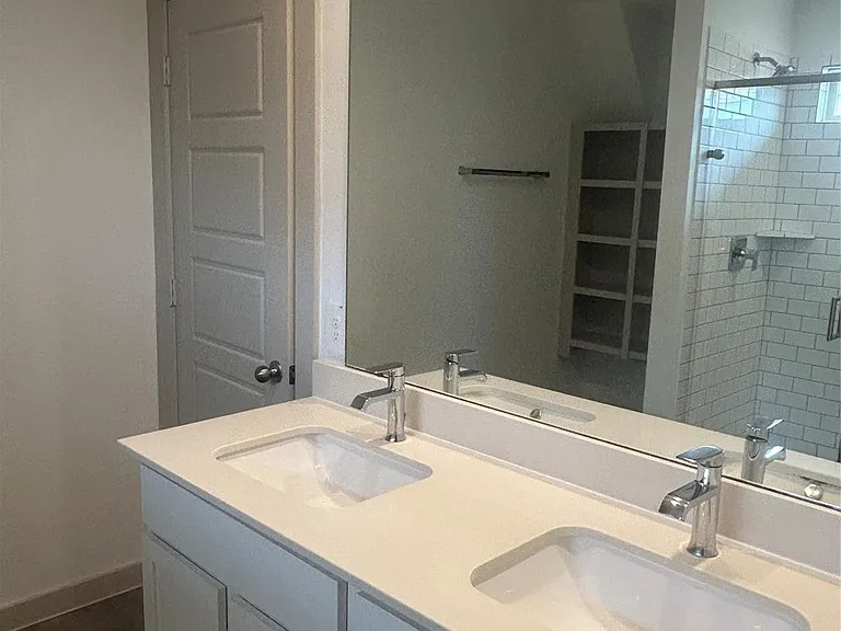 215 Dusty Bridle Ln — Photo 9