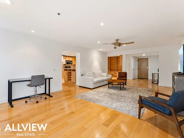280 Cagney Ln #220 — Photo 5
