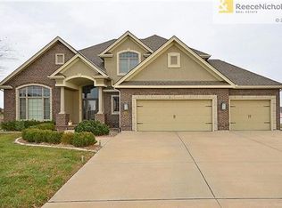 12855 N Apple Blossom Dr, Platte City, MO 64079