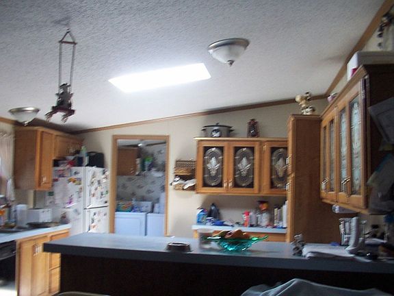 Kitchen w/brkfst bar