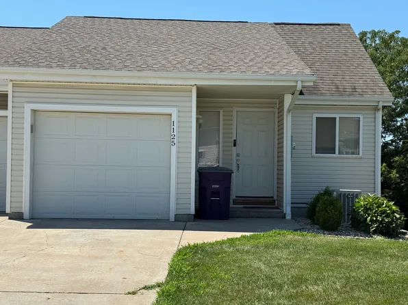 1125 Newfoundland Dr, Manhattan, KS 66503
