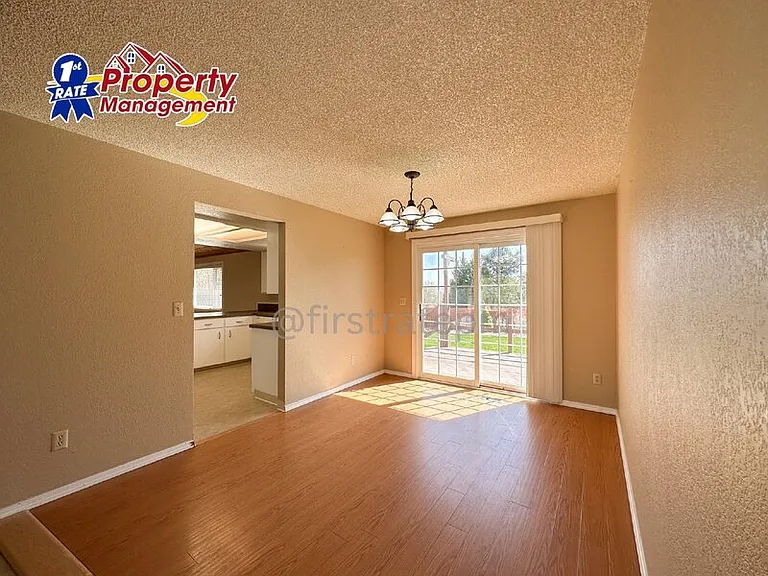712 Fair Ln — Photo 6