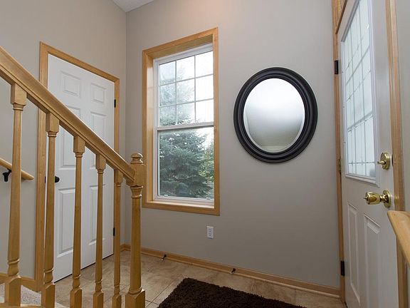 3rd image of 1662 Village Trl E Unit 6