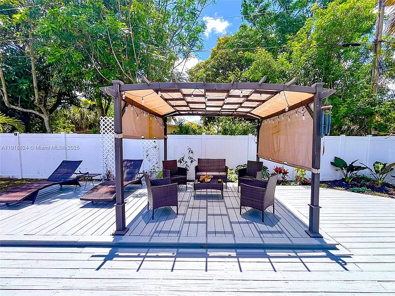 4420 NW 30th Ct — Photo 31