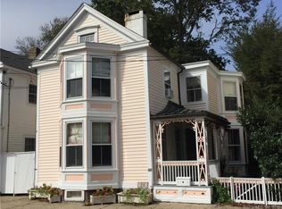 26 Pearl St, Stonington, CT 06378