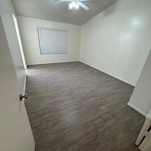 8016 W Vermont Ave — Photo 5