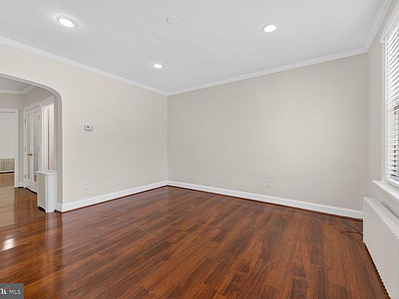 4th image of 1618 18th St SE APT 1