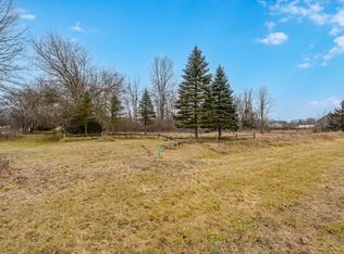 48075 Timber Creek Dr, Belleville, MI 48111