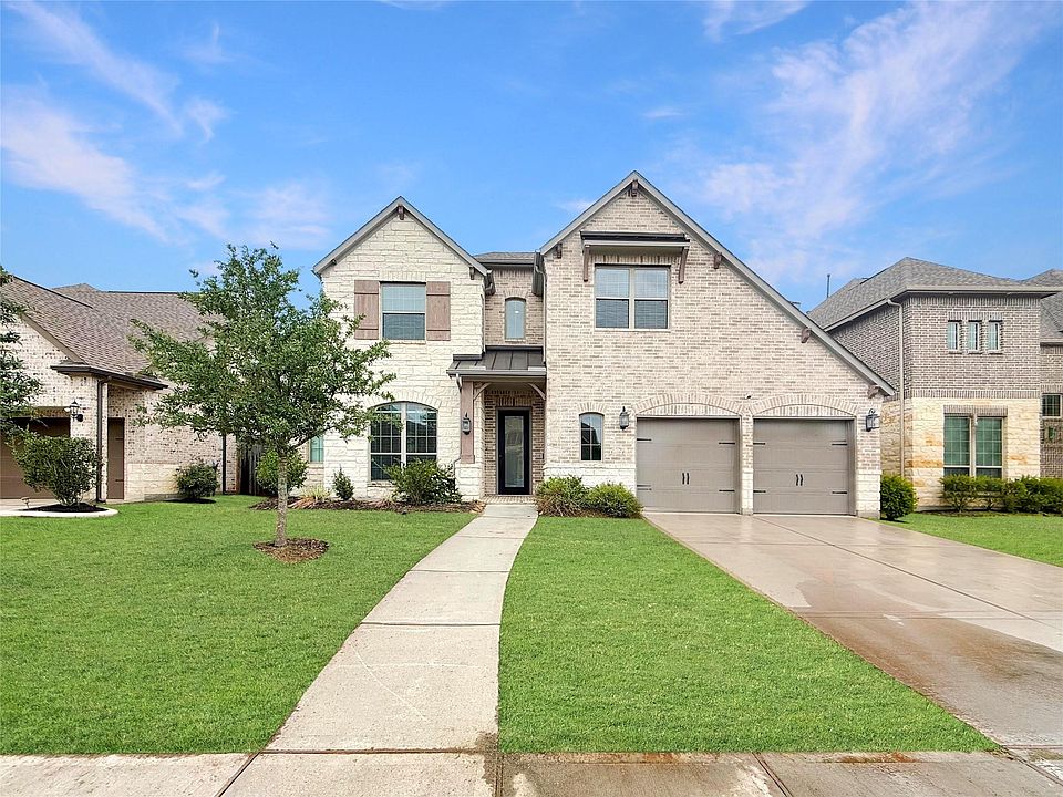 1st image of 2219 Windmill Palm Dr