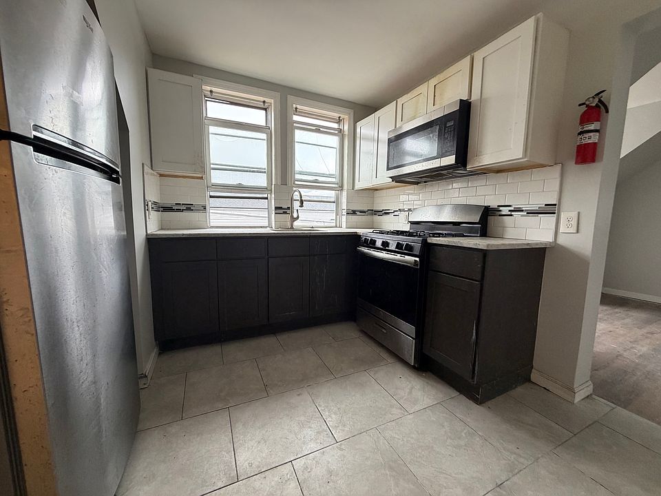 1st image of 223 Cator Ave APT 4