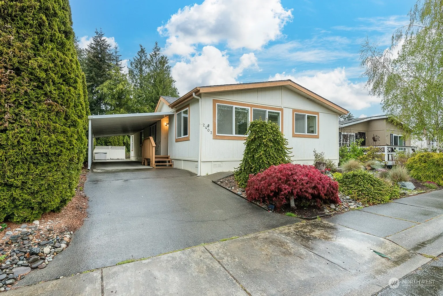 2402 Vista Lane photo 1