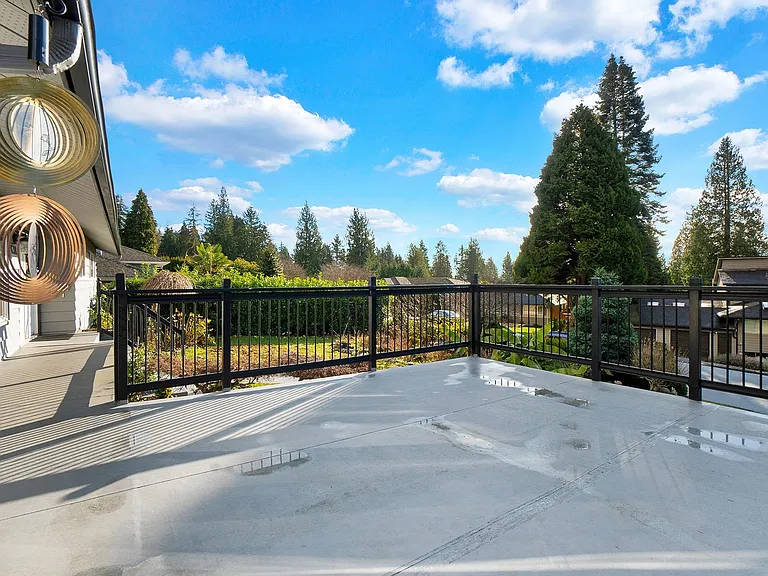 638 Elstree Pl — Photo 24