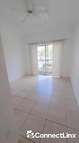 751 SW 148th Ave — Photo 3