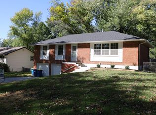 414 Stuart St, Liberty, MO 64068