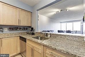 5th image of 10101 Grosvenor Pl APT 1202