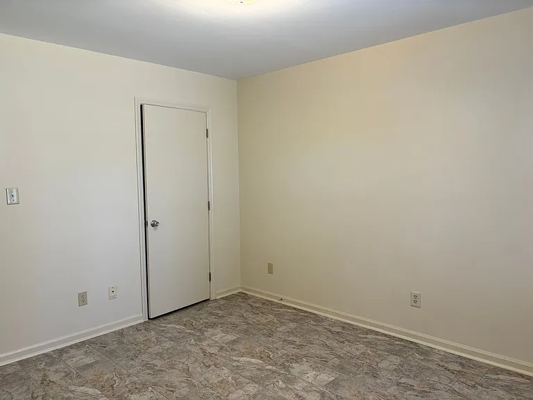 501 Live Oak St #B — Photo 10