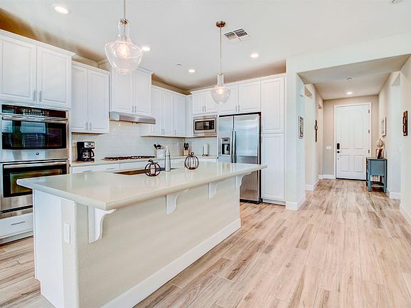 5th image of 7011 La Cumbre Dr