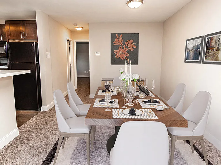 Stevenson Lane Apartments — Photo 2