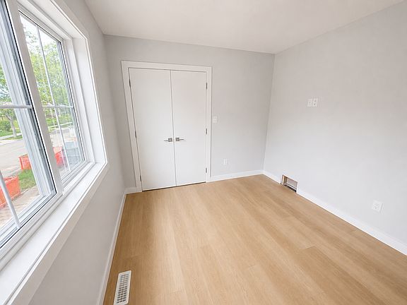 4th image of 10611 144th St NW #10611