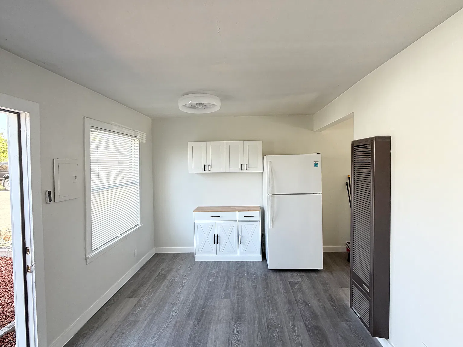 1 bed, 450 sqft, $1,600 — Photo 2