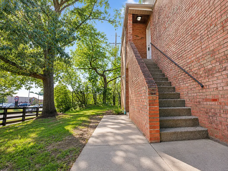 421 Redding Rd #1 — Photo 8