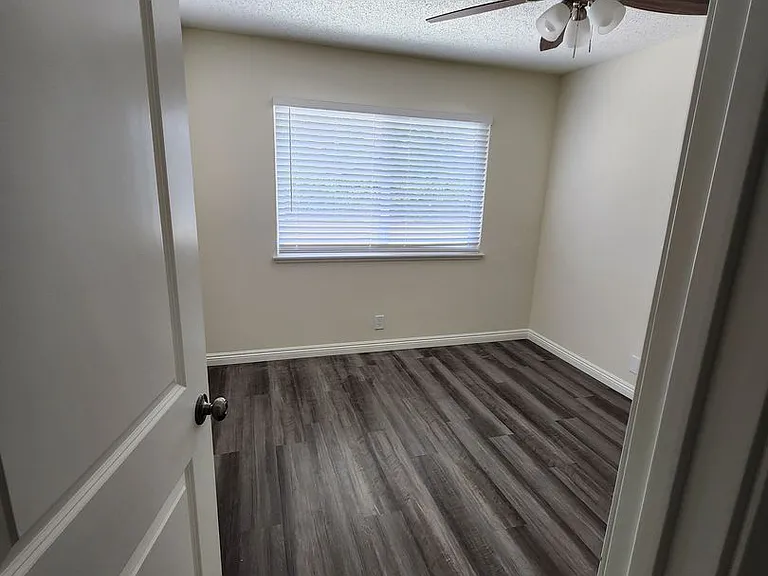 12091 Cherry St — Photo 15