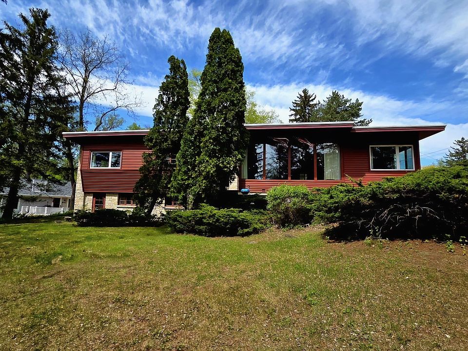 1st image of 612 Silver Lake Dr