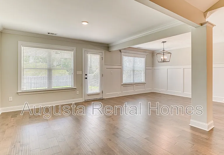 907 Linsmore Ave — Photo 14