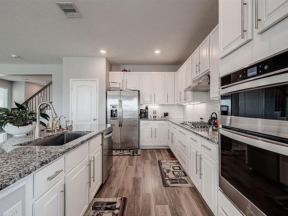 2nd image of 4803 Wellington Manor Ct