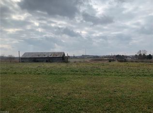 8212 White Rd, Burbank, OH 44214