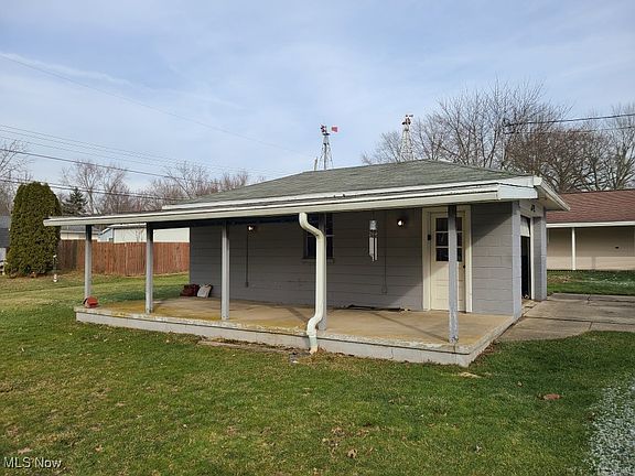 3rd image of 1820 Fairview Ct