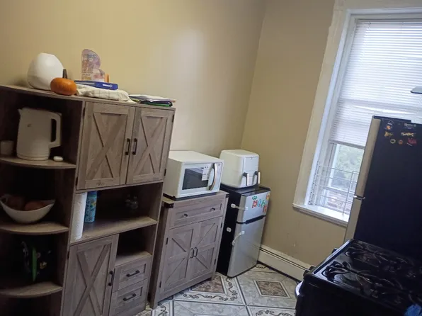 118 Bowers Street image 3 of 19