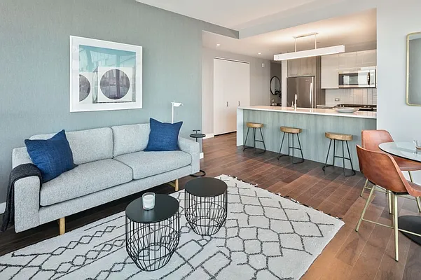 Rented by MNS Marketing | media 121