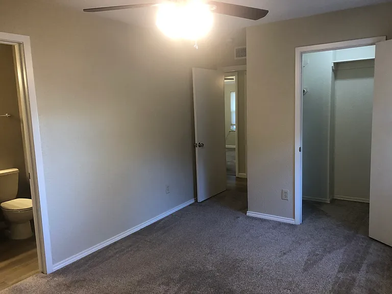 1205 Fairfield St — Photo 12